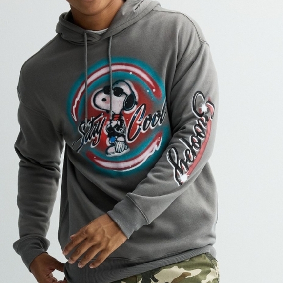 Peanuts Other - Peanuts Snoopy Stay Cool Airbrush Hoodie Gray S NWT